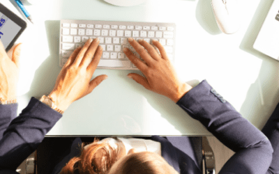 Emprende y sigue tu carrera profesional: ¡Combina el éxito!